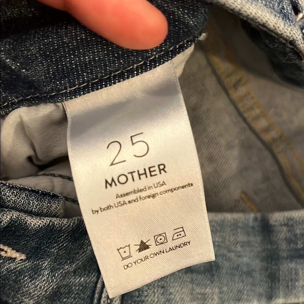 Mother High Waisted Looker Ankle Fray Jeans in Jumping Off Swings Size 25 - Picture 8 of 15